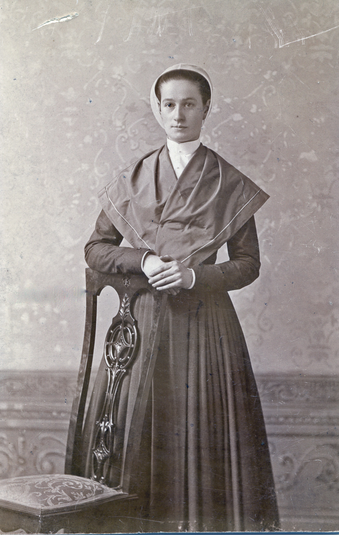Sadie Bodine, age 18 years - Shaker Costume; Studio: Sterry, Albany NY