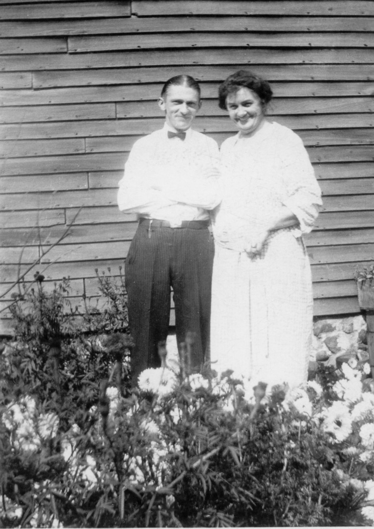 Agnes McManus Roath with cousin George Kaiser