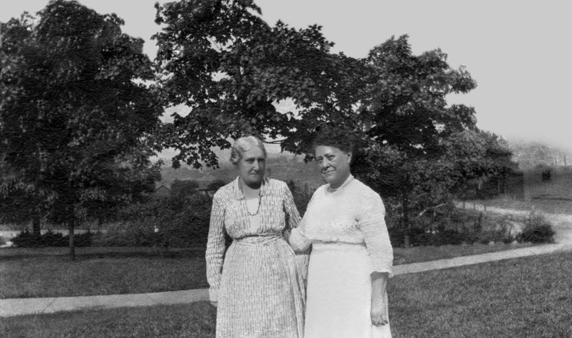 Isabelle Barnes Fred & Aunt Vera Ridd (sp?)